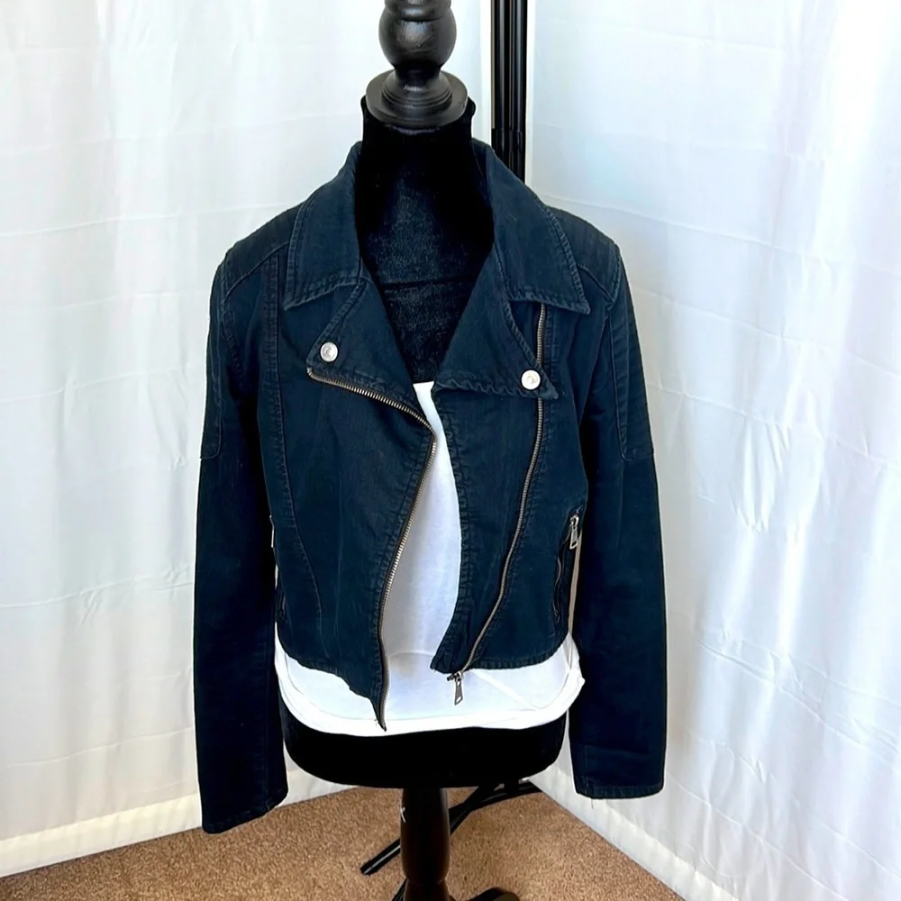 HUDSON Jeans Black Denim Moto Asymmetric Zip Crop Jacket (girls XL/women’s XS)